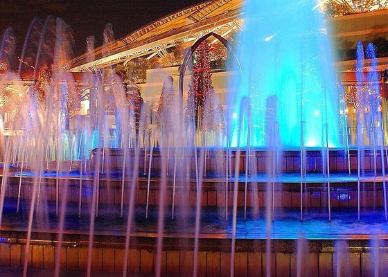 Edelstahl 2" Brunnen versieht Jet For Music Projects mit einer Düse