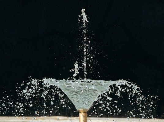 1" völlig Messingblüten-Blumen-Wasser-Brunnen-Düsen-Jet-Wasser-Teich Sprilker