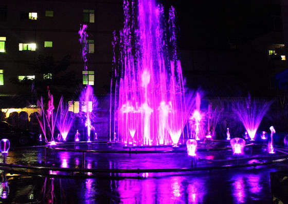 3m musikalischer Brunnen im Freien