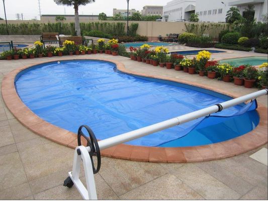 Blasen-Art Handbuch-Swimmingpool-Abdeckung IP68 4mm mit Rolle