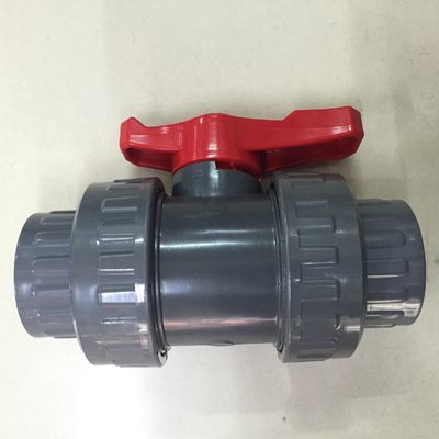 Schwarzes Doppelt-Verbands-Kugelventil des Rot-DN20 UPVC