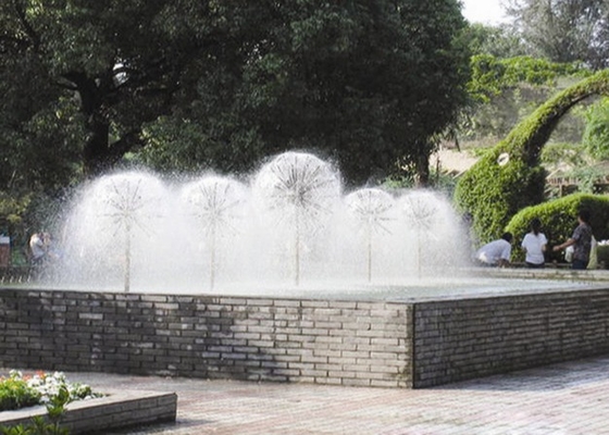 1.5m Spray-hoher tanzender Brunnen versieht 1,5" Crystal Ball Water Fountain Jet mit einer Düse